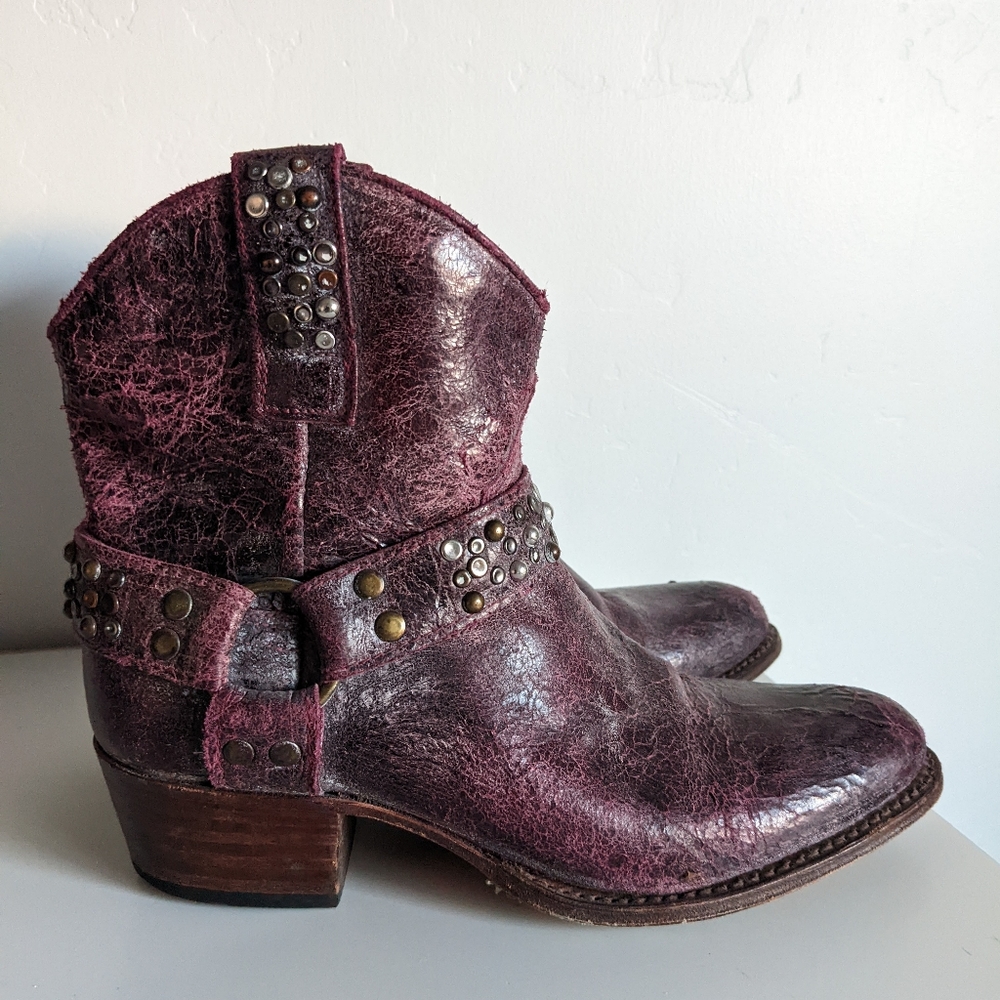 Frye Deborah Studded Distressed Purple Boots Size 7